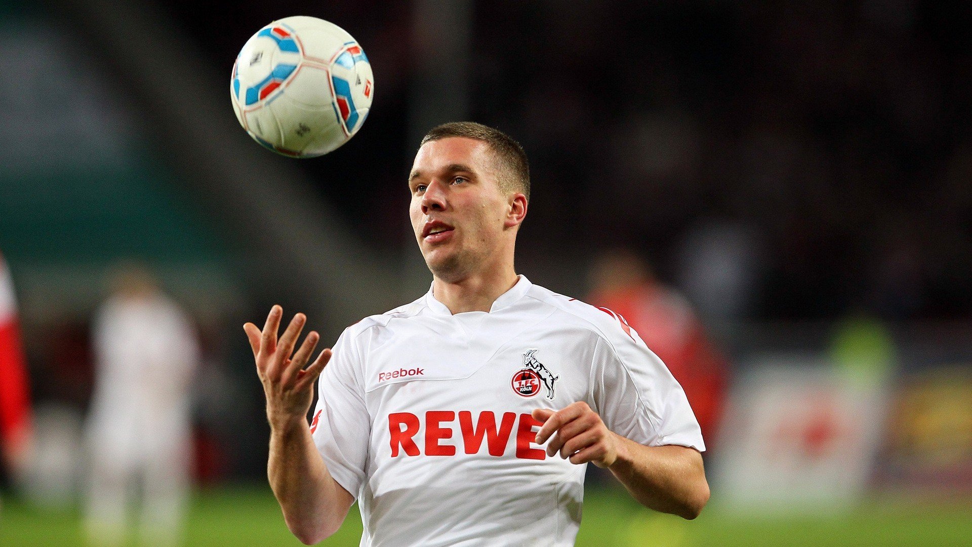 体育科技应用：数据化训练与伤病监测成为标配